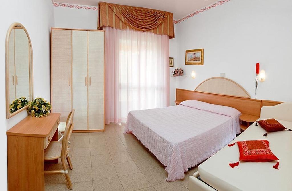 Hotel Gardenia Bellaria-Igea Marina Rum bild